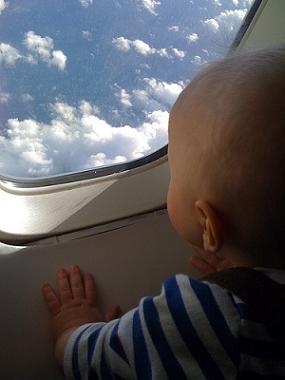 Documentação para Viajar com com seu bebê. Bebe no avião