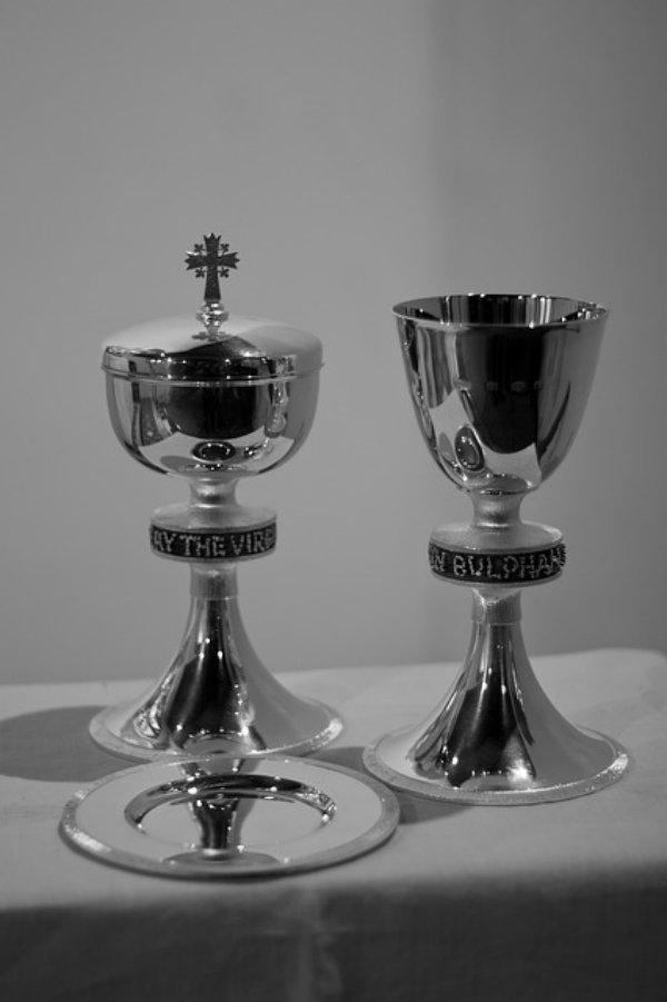 Quem pode comungar na igreja católica?
