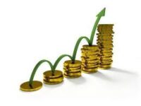 Aplicação em poupança ou tesouro direto