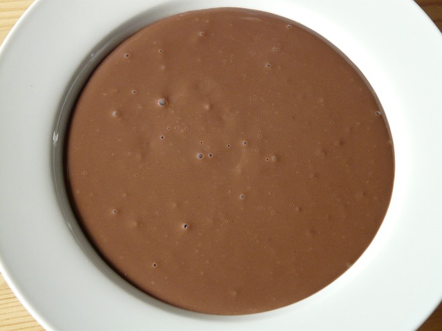 Como fazer pudim de chocolate com bolacha Maria