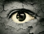 Os olhos são as áreas mais sensíveis do corpo.