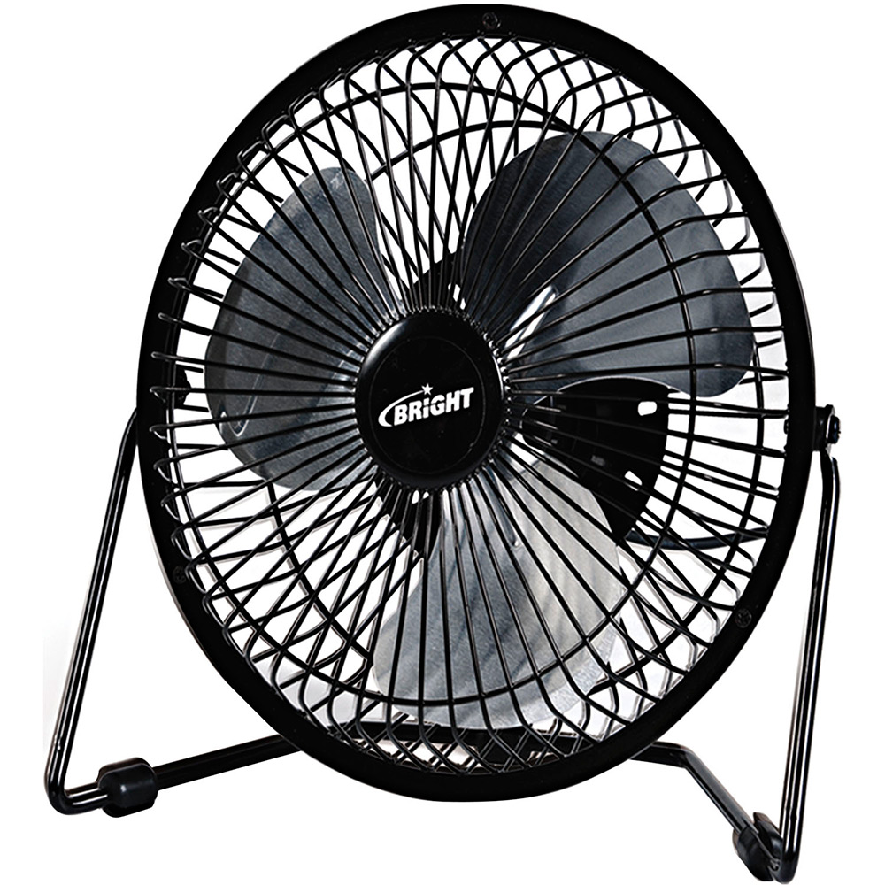 O ventilador USB é próprio para quem trabalha ou estuda em frente o computador diariamente.